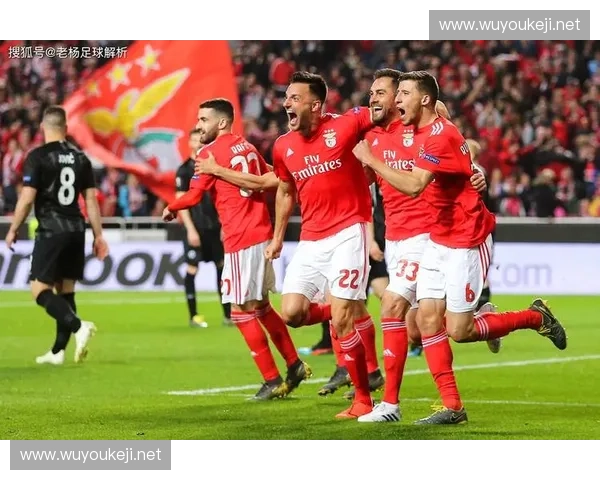 雨战足球赛场激荡激情与智慧较量的精彩瞬间全景深度震撼特别回顾